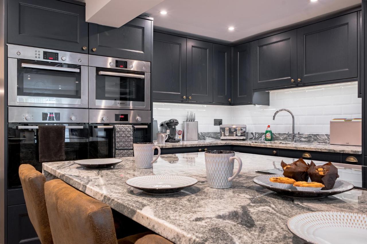 Luxurious Grand 6 Bedroom Home In Bath - Perfect For Groups & Sleeps 12! Esterno foto