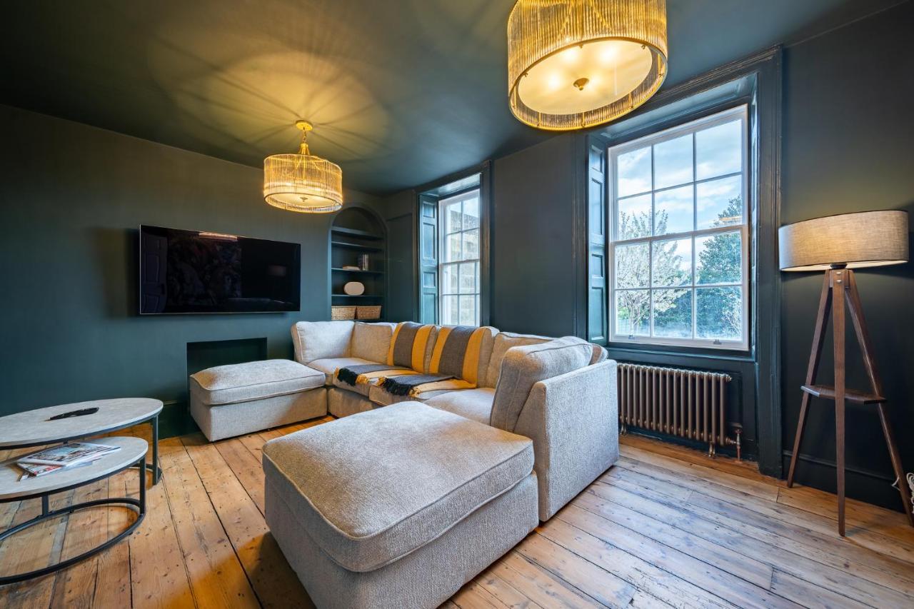 Luxurious Grand 6 Bedroom Home In Bath - Perfect For Groups & Sleeps 12! Esterno foto