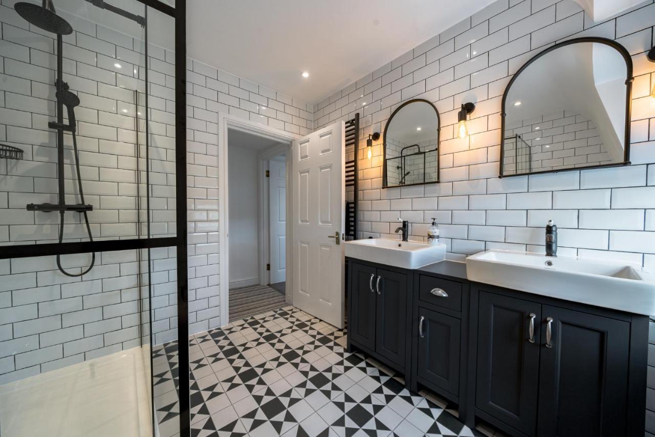 Luxurious Grand 6 Bedroom Home In Bath - Perfect For Groups & Sleeps 12! Esterno foto